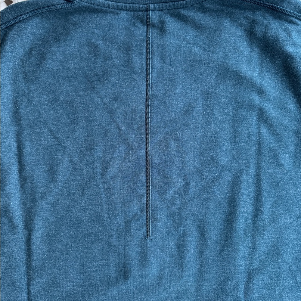 Lululemon Pave Crew Alberta Lake Size Large NWOT - Picture 7 of 8